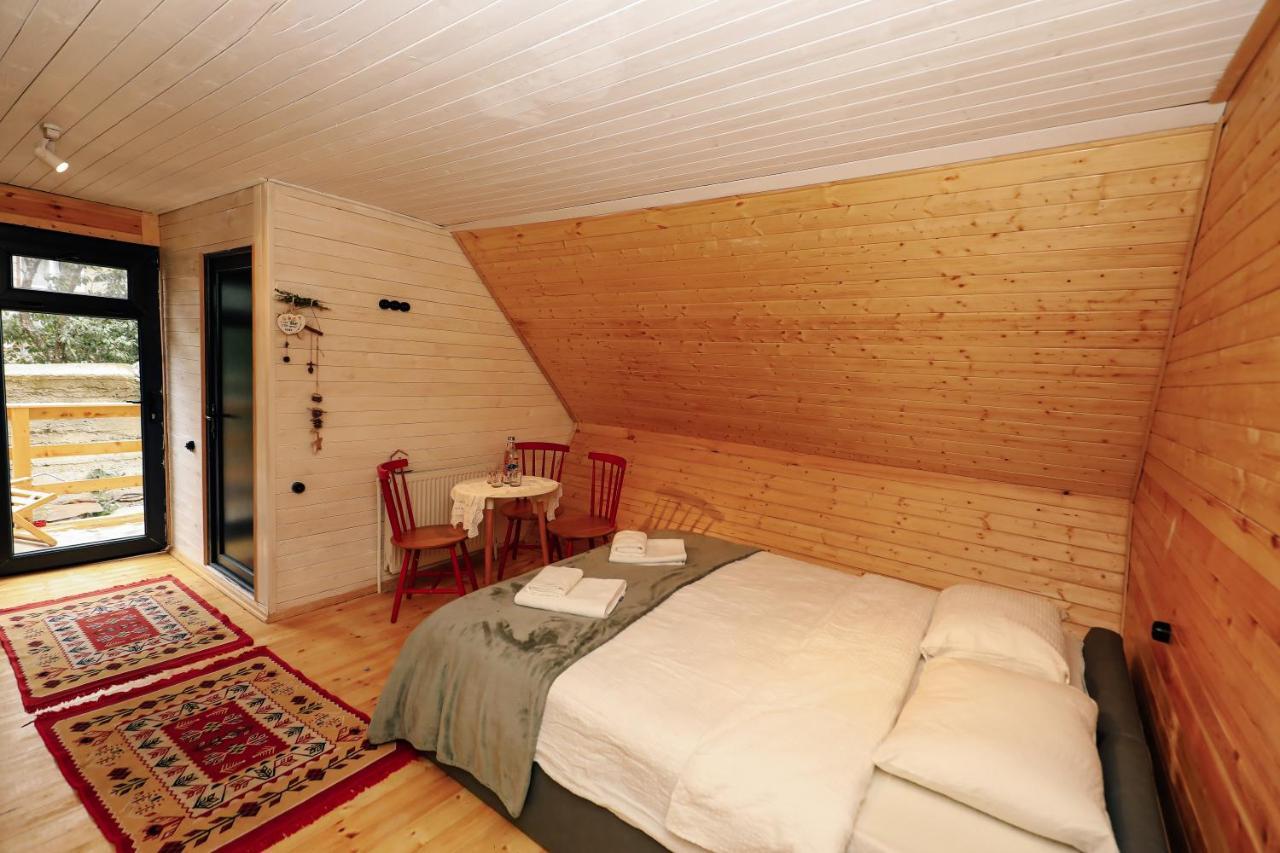 Wooden Cottage "Green House" In Bakuriani Eksteriør bilde